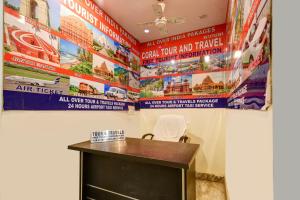 Hotel Coral Plaza - Near Connaught Place