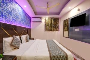 Hotel Coral Plaza - Near Connaught Place