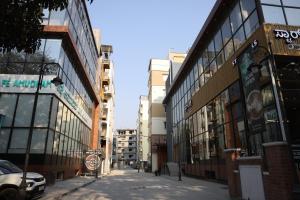 Hues Stay Luxury Rooms