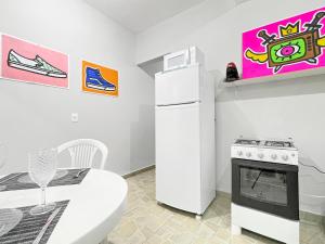 1 Bedroom Plaza Shopping Budget Complete