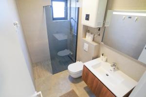 Cameleon Orebic- Beachfront Apartments