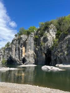 Gîte de la Croisette Sud Ardèche piscine