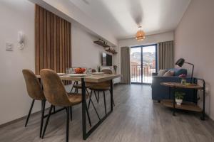 Cozy modern heart of city