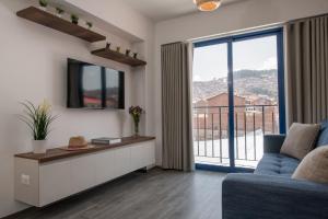 Cozy modern heart of city