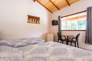 Espaço inteiro:piscina aquecimento solar,2 suítes