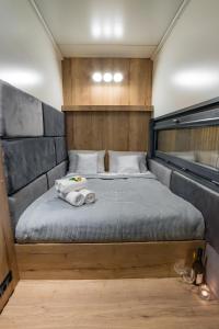 Water Hideout - Floating Luxury in Pure Wilderness