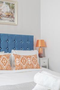 Victorian Hyde Park Residence Spacious and bright