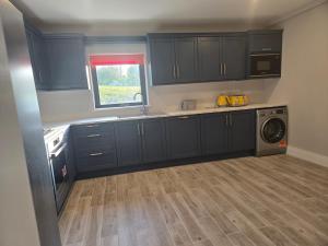 Blue house, Carraroe