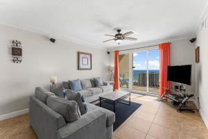 Beautiful Destin Beach view condo