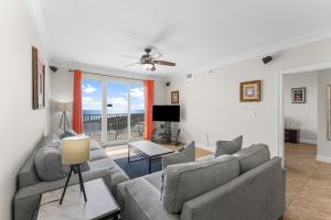 Beautiful Destin Beach view condo