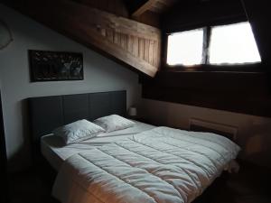 Chalet Carlines - Grand appartement années 70 ! Dans chalet sans parking MAE-3814