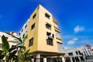 Sudarshan Villa Guest House - Near Ruby General hospital