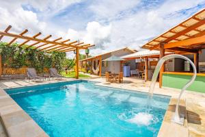 Espaço inteiro:piscina aquecimento solar,2 suítes