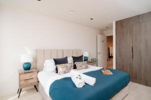 Central City Pad Rooftop garden Families Contractors