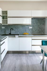 Modern Urban Flat Prešov - Near Downtown, Parking