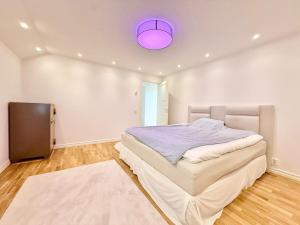 For Workers & family - 6BR - 2 Bath