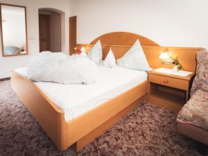 Double Room with Balcony (2 Adults + 1 Child)