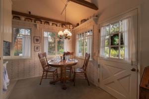 The Bonny Cottage By The Sea - Spring Special -