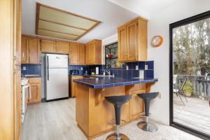 Snug Harbor-Spring Special