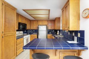 Snug Harbor-Spring Special