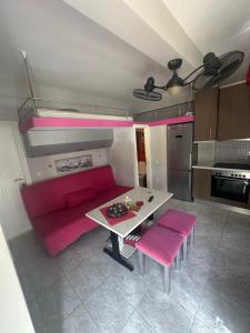 Κομψό Διαμέρισμα με Κήπο 5 από την Παραλία στο Πευκοχώρι