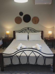 Cleopatras Cozy Cottage