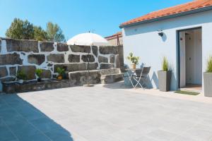 9min Metro to Downtown - couples&kids - free parking