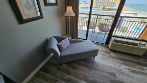Renovated Oceanview King Unit 8th floor Landmark Resort