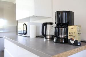 5 Beds - Premium Home - Free Parking - Wifi