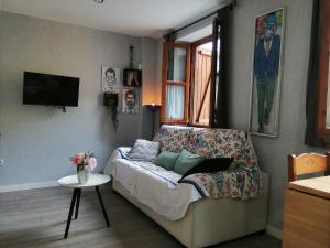 Estudio rústico y funcional perfecto para parejas - Cuc 4