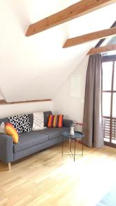 Fresh romance by the river