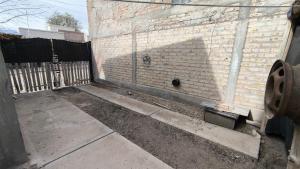 Casa Amplia 2 Dormitorios con Cochera Cerrada y Patio privado