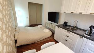 La Casa Di Elda - 2 Camere - Metro B