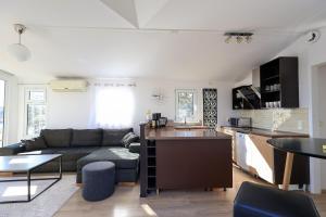 Premium Workers Home - 3 beds - WiFi - Free Parking