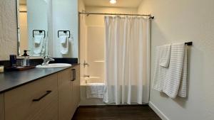 Homestead Village - Two Bedroom Condo Ground Floor