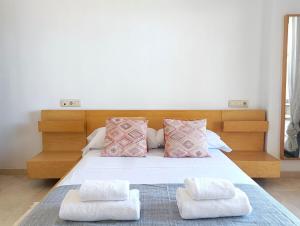 Alkan Suites con terraza en 1º linea de playa y piscina