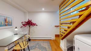 Modern Renovated 1BR w Pvt Entrance Prime Loc