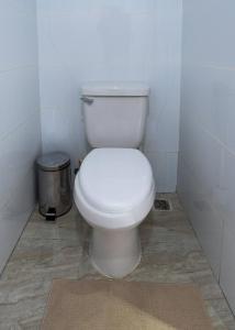 Villa 3BR, pool, near downtown and airport