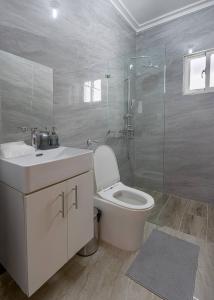 Villa 3BR, pool, near downtown and airport