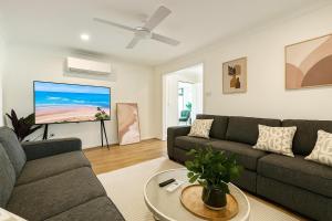 Blue Horizon House with Private Pool. Pet Friendly