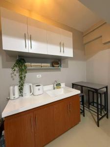 Royal Ocean Crest Mactan- 5R Staycation