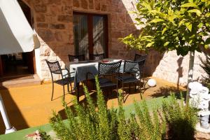 Seaside house for families with children Krapanj, Sibenik - 24166