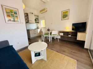 Apartments by the sea Klek, Neretva Delta - Usce Neretve - 23139