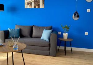 Olympus Gods - near Acropolis