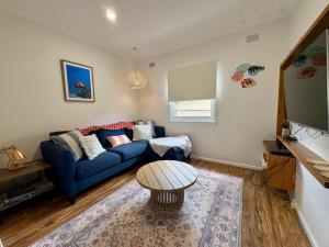 Dusky Whaler - Pet Friendly