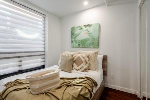 1BDR Mezzanine-Bishop-Vibe Central MTL