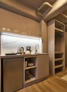 Bright & Peaceful Loft in Top Area