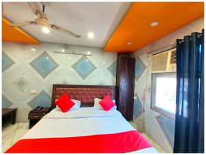 HOTEL# KRISHNA PALACE Near Railway Station -Free Wi-fi and Parking Facilities - A Top Rated Hotel
