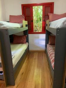 Linda casa em frente ao lago