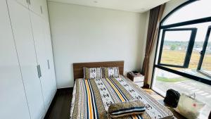 Hotel Amber View Beach Vinwonder Safari VietNam